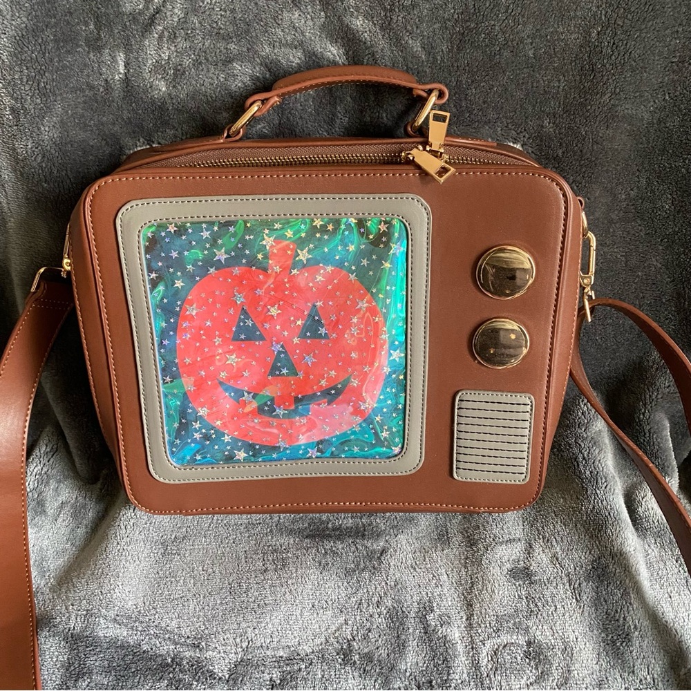 Backstitch Bruja Pumpkin TV Bag